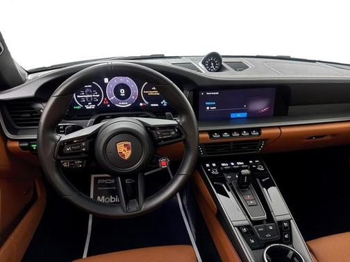 2025 Porsche 911 Carrera