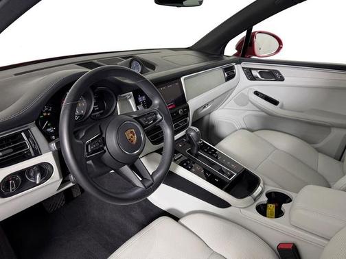 2023 Porsche Macan S