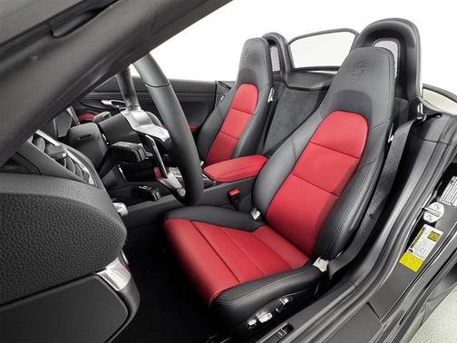 2025 Porsche 718 Boxster S