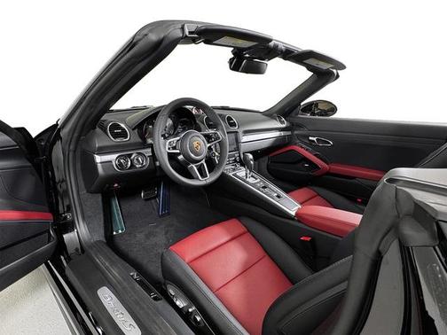 2025 Porsche 718 Boxster S