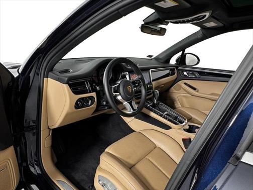 2021 Porsche Macan Base