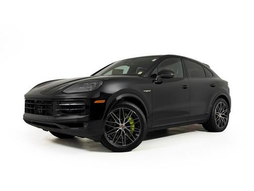 Chromite Black Metallic 2026 Porsche Cayenne E-Hybrid