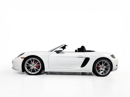 2025 Porsche 718 Boxster S
