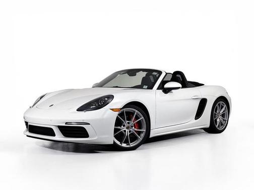 2025 Porsche 718 Boxster S