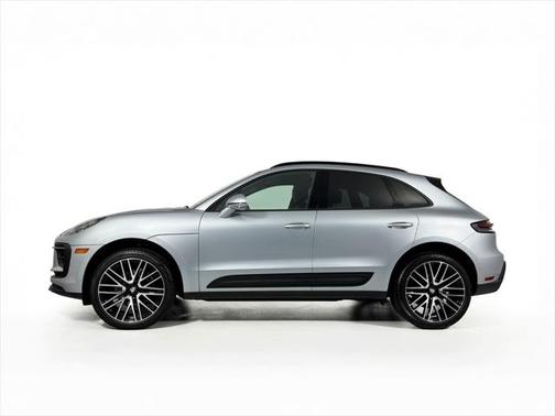 2022 Porsche Macan Base