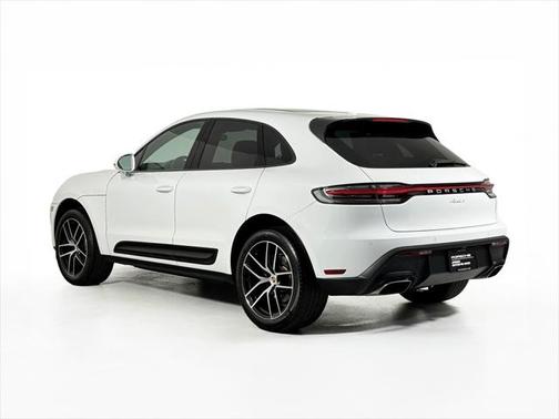 2023 Porsche Macan Base
