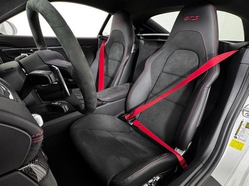 2025 Porsche 718 Cayman GTS 4.0