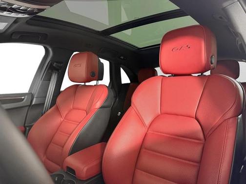 2026 Porsche Macan Macan GTS