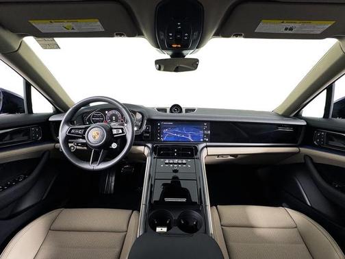 2025 Porsche Panamera 4