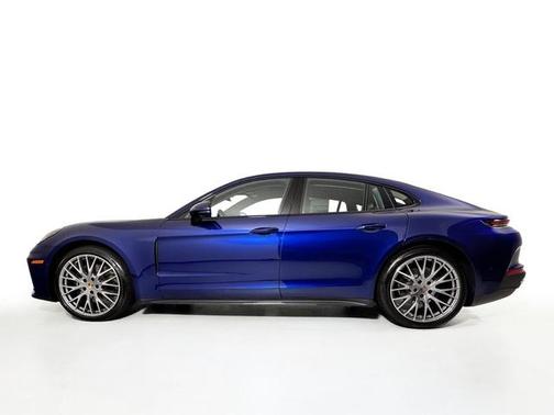 2025 Porsche Panamera 4