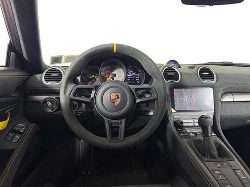 2025 Porsche 718 Cayman GT4 RS