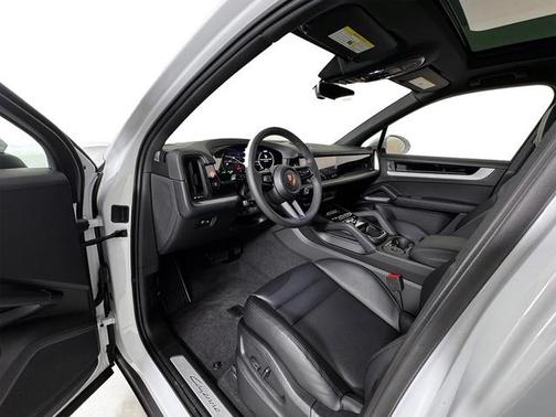 2025 Porsche Cayenne Cayenne