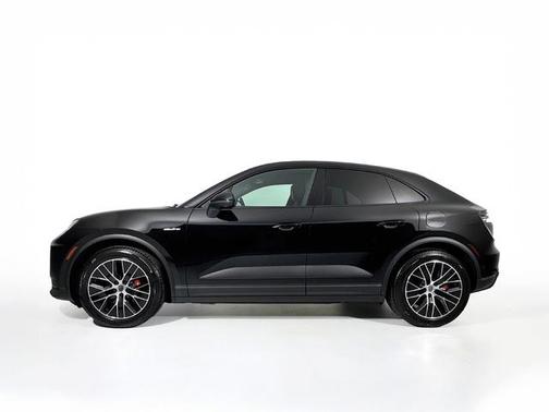 2025 Porsche Macan 4S