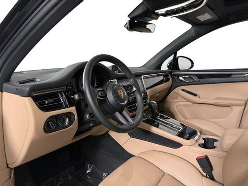 2022 Porsche Macan S