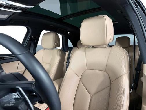 2022 Porsche Macan S