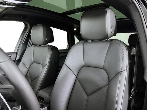 2025 Porsche Macan Macan