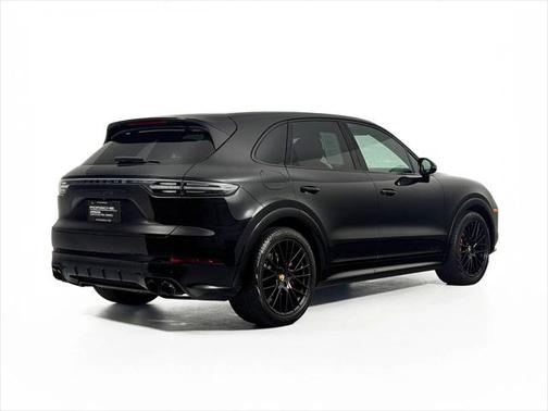 2021 Porsche Cayenne GTS
