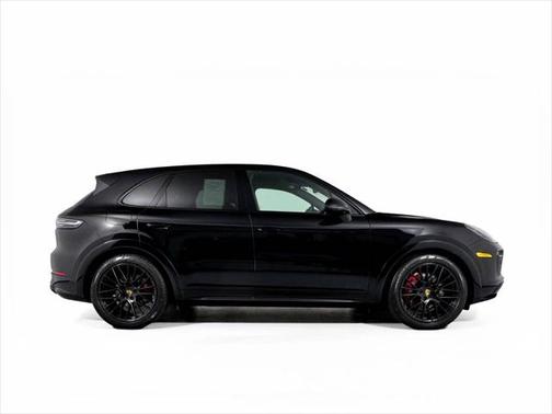 2021 Porsche Cayenne GTS