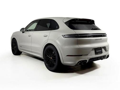 2026 Porsche Cayenne GTS