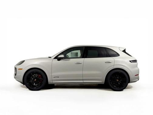 2026 Porsche Cayenne GTS