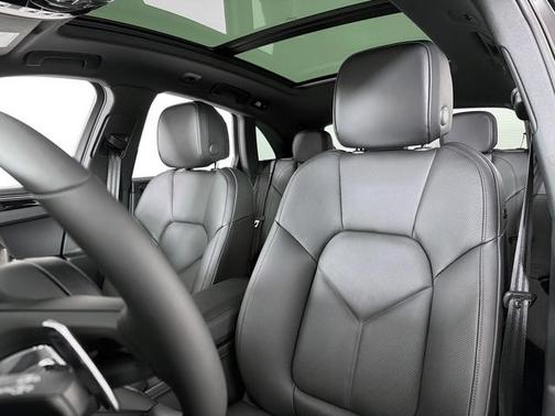 2025 Porsche Macan S