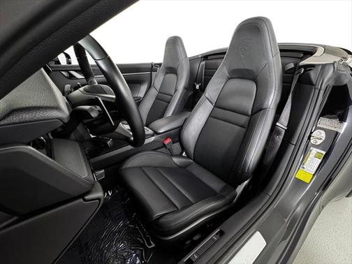 2020 Porsche 911 Carrera