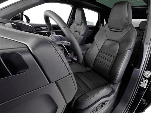 2025 Porsche Cayenne Cayenne Turbo E-Hybrid