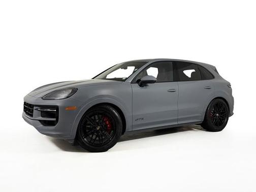 2025 Porsche Cayenne GTS