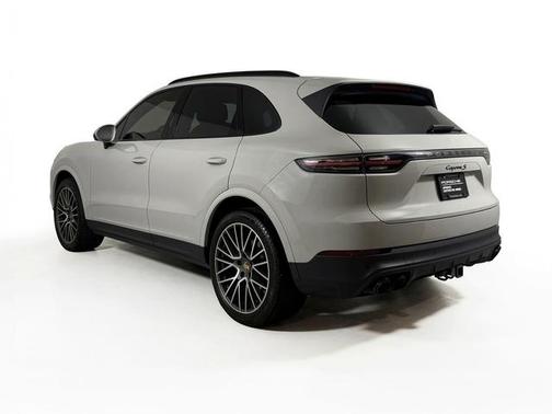 2022 Porsche Cayenne Cayenne