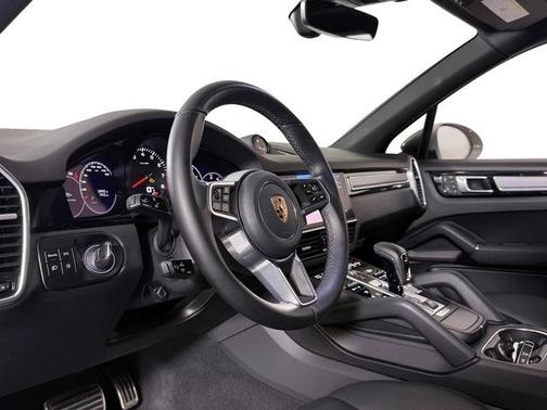 2022 Porsche Cayenne Cayenne
