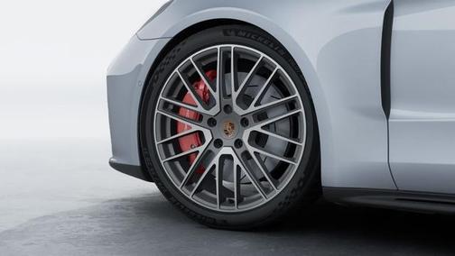 Dolomite Silver Metallic 2026 Porsche Panamera GTS