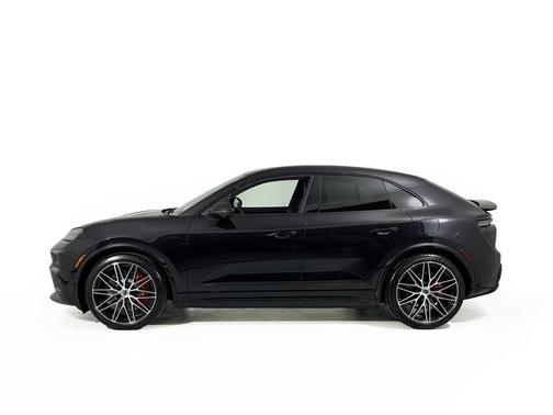 2026 Porsche Macan Turbo
