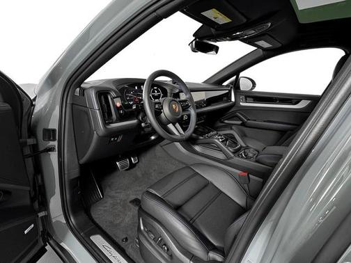 2025 Porsche Cayenne S
