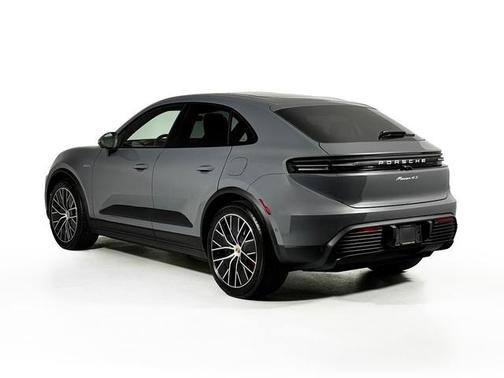 2025 Porsche Macan 4S