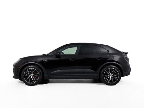 2025 Porsche Macan 4S