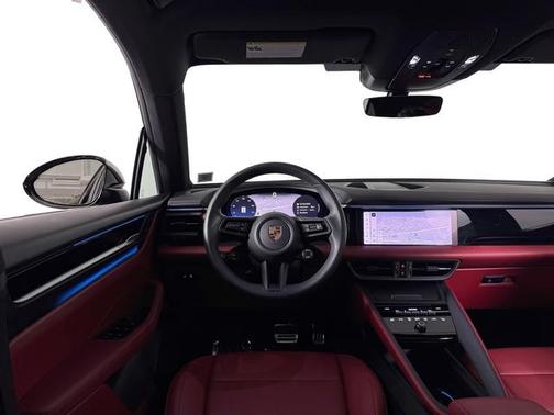 2025 Porsche Macan 4S