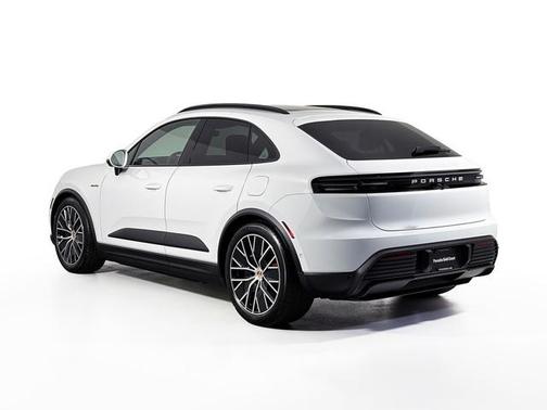 2025 Porsche Macan 4S