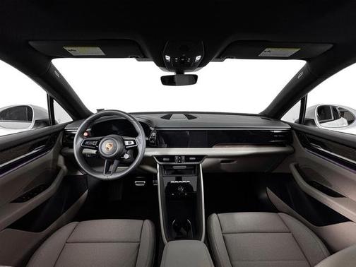 2025 Porsche Macan 4S