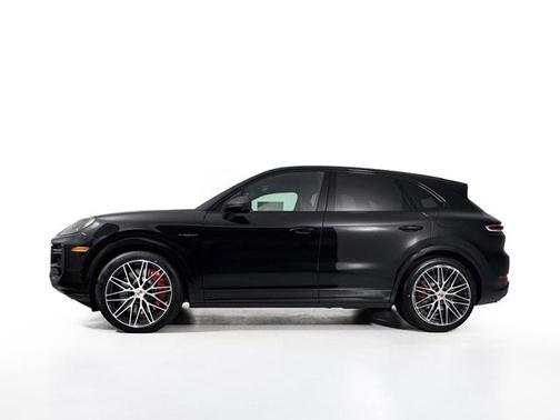2026 Porsche Cayenne Cayenne Turbo E-Hybrid