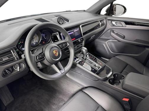 2023 Porsche Macan S