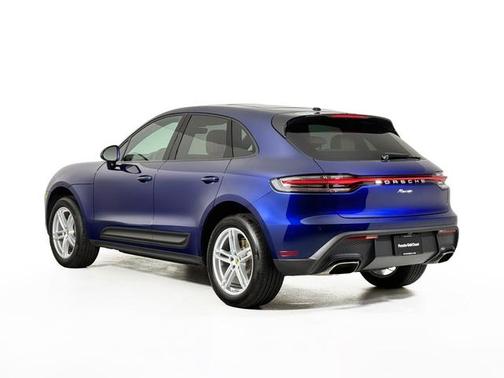 Gentian Blue Metallic 2025 Porsche Macan T