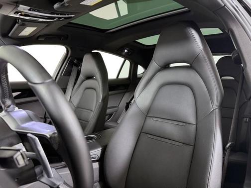 2018 Porsche Panamera 4S