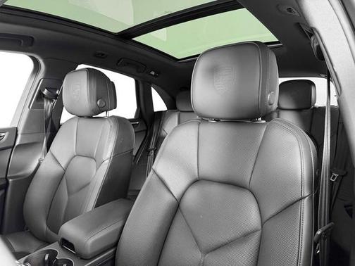 White 2023 Porsche Macan Macan