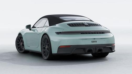 2026 Porsche 911 Carrera 4 GTS