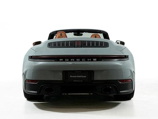 Shade Green Metallic 2026 Porsche 911 Carrera 4 GTS