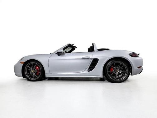 2025 Porsche 718 Boxster S
