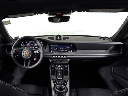 2025 Porsche 911 Carrera