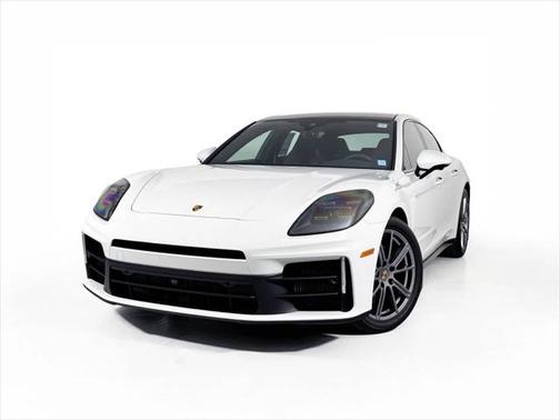 2025 Porsche Panamera 4
