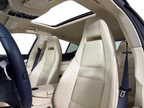 2012 Porsche Panamera 4S