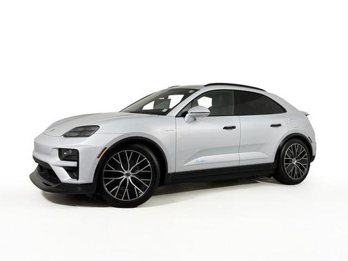 2025 Porsche Macan Turbo